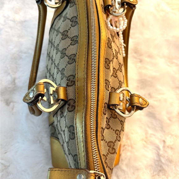 COPY - Authentic vintage Gucci lovely Tote Yellow - Picture 3 of 11